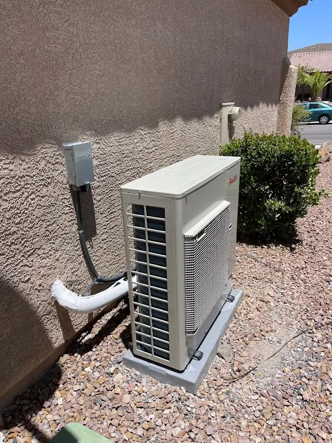 Residential air conditioning condenser unit in Gardiner